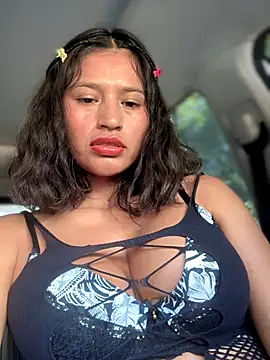 Snapshot of sexi_noemi chatting on October 4, 3:05 pm sexi noemi online show from October 4, 3:05 pm
