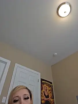 AmethystFoxx online show from June 20, 6:22 pm