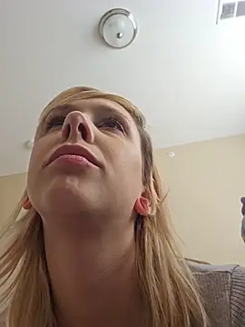 AmethystFoxx online show from June 5, 6:47 pm
