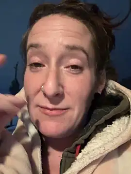 Mini And The Bear online show from February 27, 12:21 am