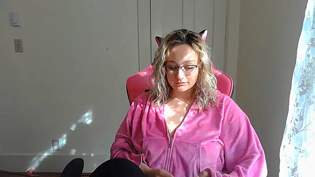 ashleyblaydex online show from May 25, 8:52 pm