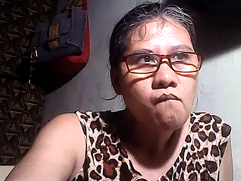 sweetsosie18 online show from June 12, 5:48 am