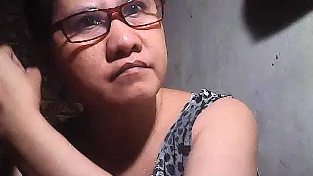 sweetsosie18 online show from April 28, 2:20 am