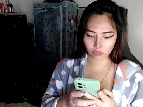 urqueendominant online show from September 17, 4:10 am