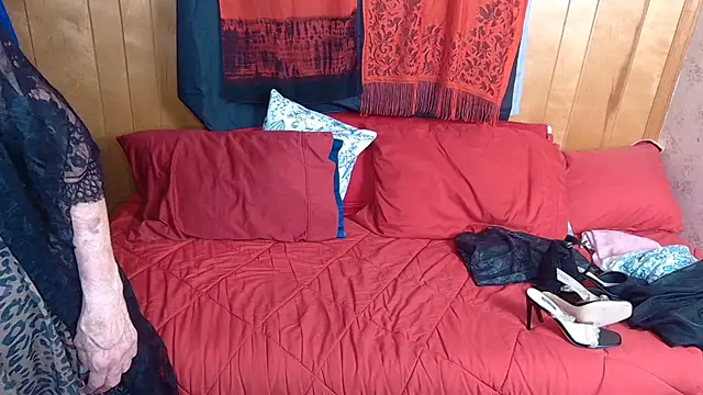 Leesdesires online show from July 6, 1:38 pm