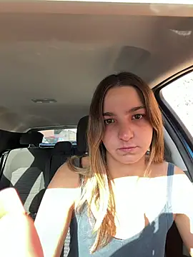 DoriDeluxe66 online show from August 1, 6:59 am