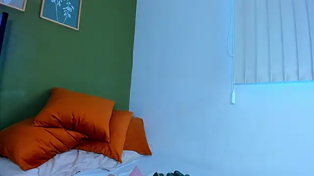 karlye 5 online show from June 12, 10:40 pm