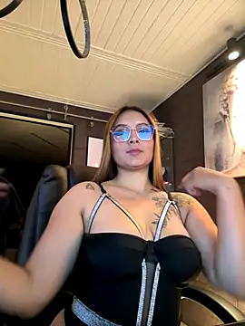 Emiily W online show from October 16, 1:47 pm