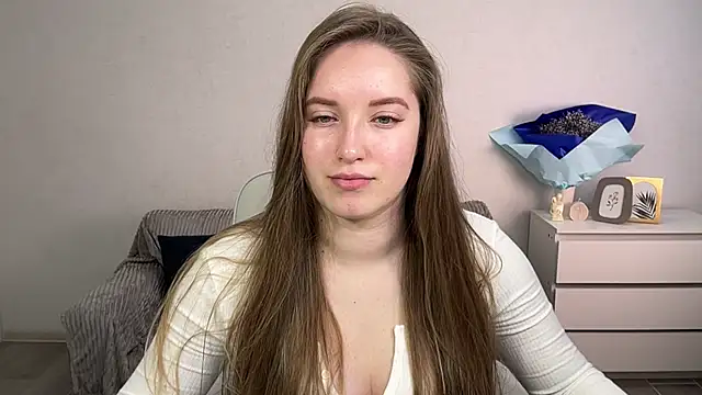 EvaMaddison online show from September 27, 5:25 am