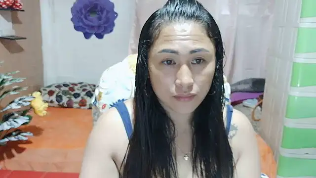 Ugly Filipina online show from June 11, 2:58 pm