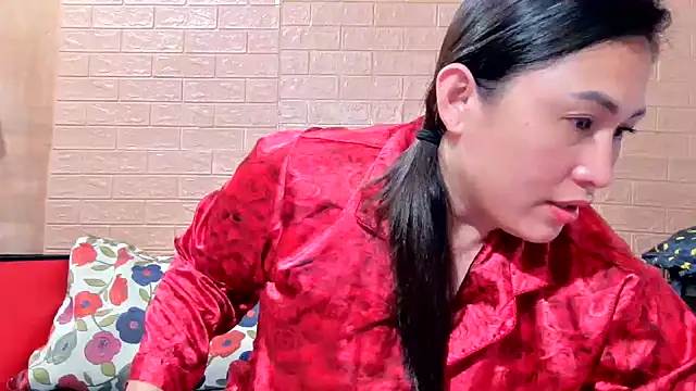 Ugly Filipina online show from October 5, 10:42 am