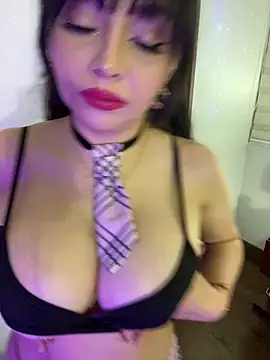 KateDeLatorre online show from May 1, 9:18 pm