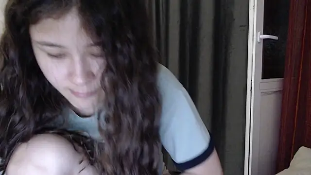 Snapshot of Riz_girl chatting on September 8, 2:38 pm Riz girl online show from September 8, 2:38 pm