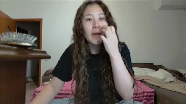 Snapshot of Riz_girl chatting on October 11, 12:19 pm Riz girl online show from October 11, 12:19 pm
