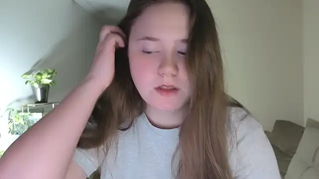 remirann  online show from February 28, 3:55 pm