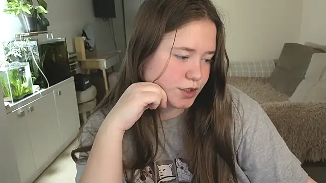 remirann  online show from December 19, 1:03 pm