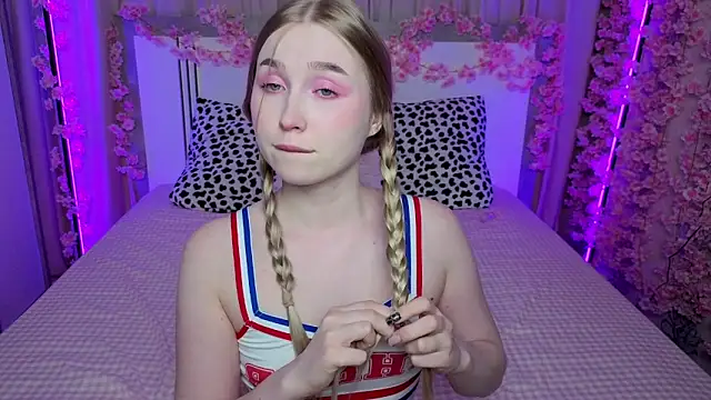 LilyStarlight online show from May 17, 3:38 am