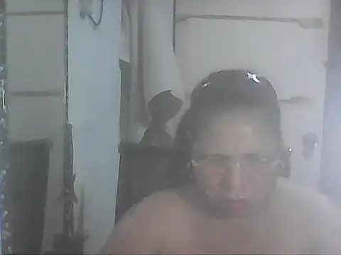 Snapshot of hotwet_mama4uxx chatting on October 2, 12:10 pm hotwet mama4uxx online show from October 2, 12:10 pm