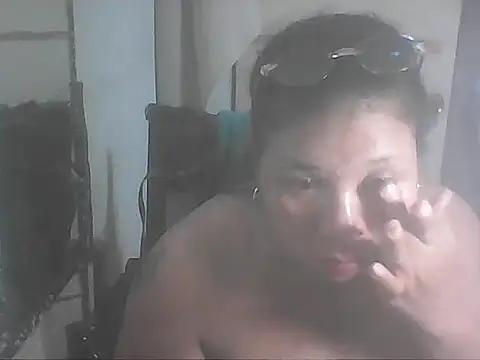 Snapshot of hotwet_mama4uxx chatting on October 9, 2:21 pm hotwet mama4uxx online show from October 9, 2:21 pm