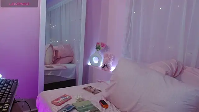 Sweetcristin online show from June 26, 3:19 am