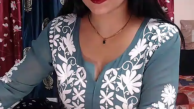 Naiaa-mylove online show from June 24, 7:29 am