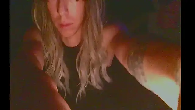 crystalxh online show from October 7, 5:50 pm