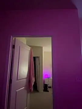 PiggyRose online show from March 4, 12:39 am