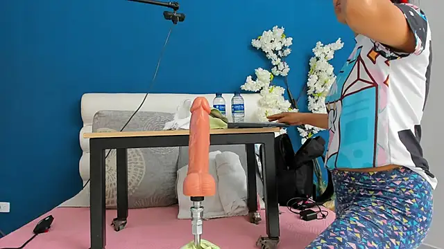 letty straus online show from July 23, 10:56 am