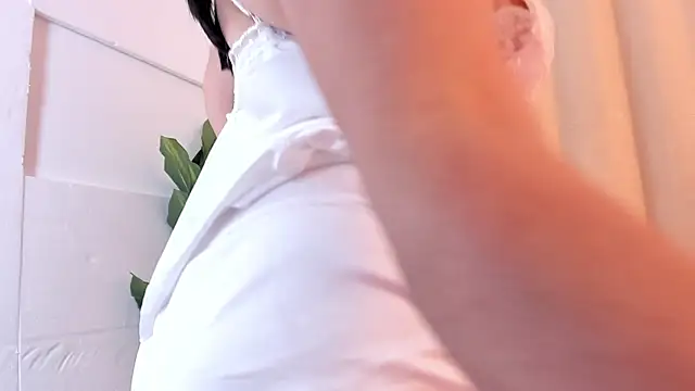 miss alhy online show from December 21, 2:32 pm