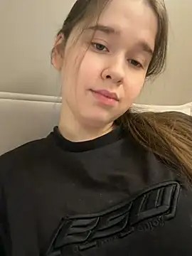 HornyGirlH online show from March 2, 5:08 am