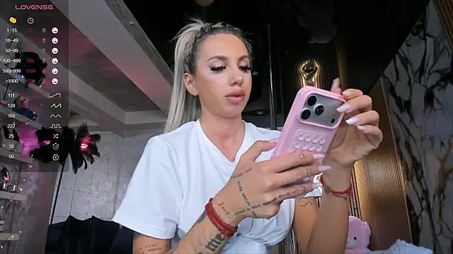 LisaAkira online show from March 7, 7:37 am