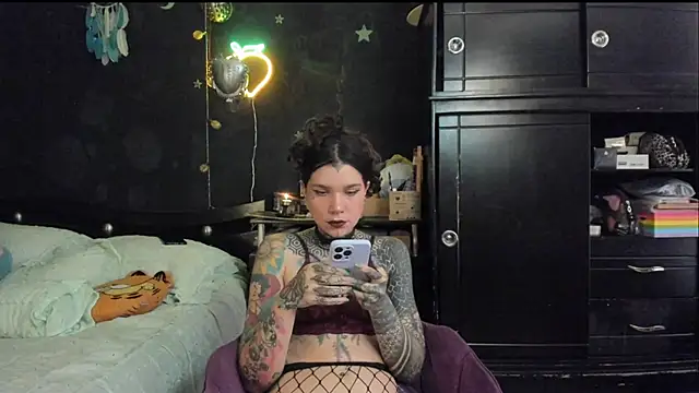 Lilmarieee online show from September 13, 4:59 pm