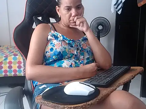 Adriana 0312 online show from July 28, 8:52 pm