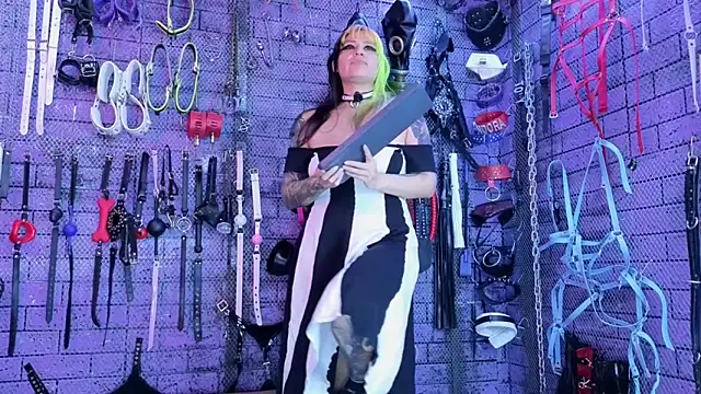 PANDORANEZZ online show from April 29, 9:31 pm