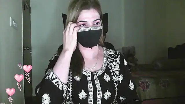 Cute Sonii online show from June 6, 1:39 pm