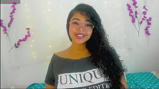 Snapshot of moana_taylor chatting on September 13, 11:29 am moana taylor online show from September 13, 11:29 am