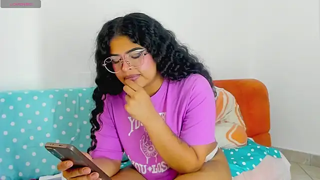 moana taylor online show from June 29, 1:44 pm