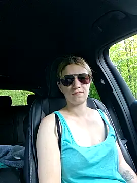 Mercedeswoman8 online show from May 9, 4:20 pm