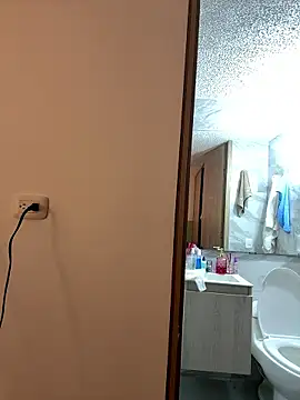 lilly sweett online show from January 17, 12:29 am