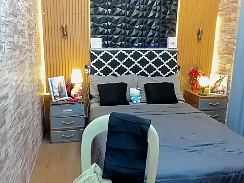 RubyAsianTs69 online show from October 28, 10:14 pm