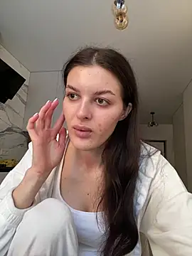 little belucci online show from January 16, 2:13 pm