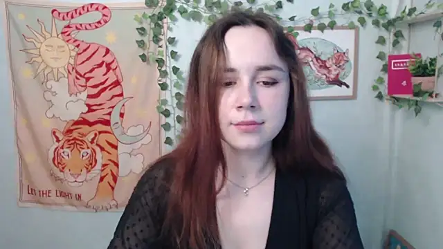 VeryVeryVeryShy  online show from June 9, 5:40 am