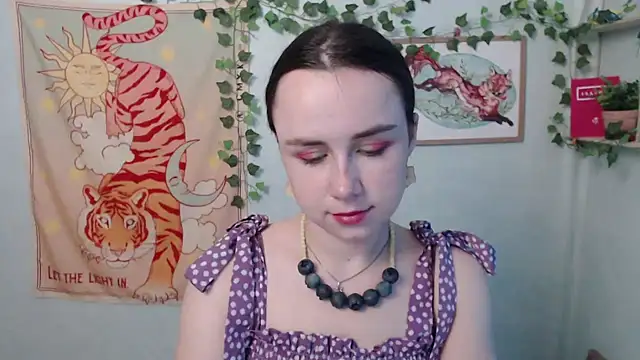 VeryVeryVeryShy  online show from July 27, 6:21 am