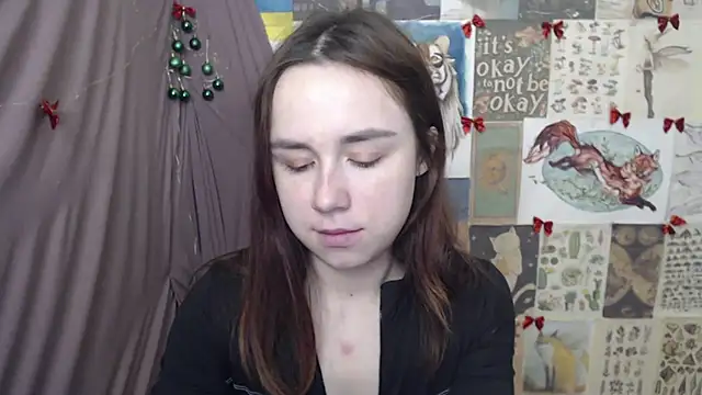 VeryVeryVeryShy  online show from January 17, 7:05 am