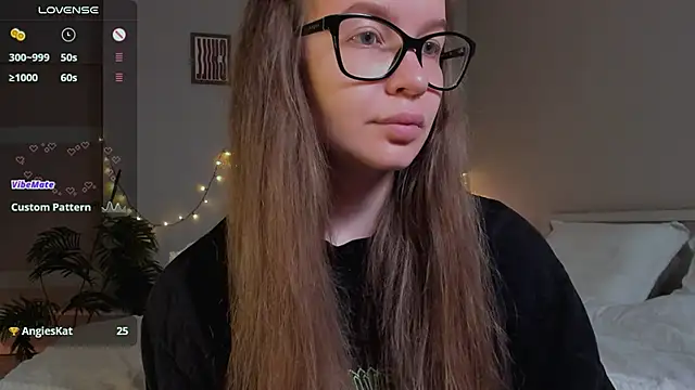 Snapshot of Virtual_Girll chatting on October 23, 8:26 pm Virtual Girll online show from October 23, 8:26 pm