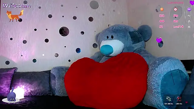 -CUTE-EVIL- online show from November 12, 9:13 pm