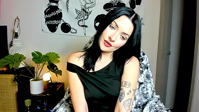 MelroseStrip online show from November 11, 11:24 pm