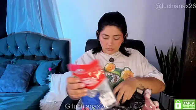lucy26  online show from June 19, 2:38 am
