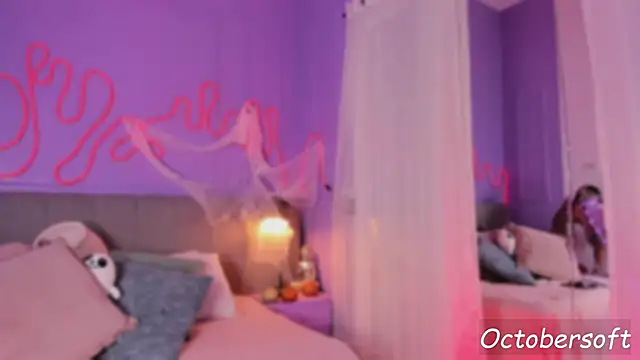 Sofly s online show from October 2, 12:21 pm