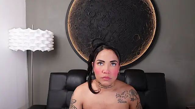 miss vaiolette online show from June 25, 11:02 am